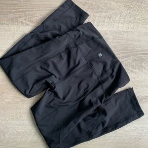 24 hr sale Like new Lululemon cropped tight